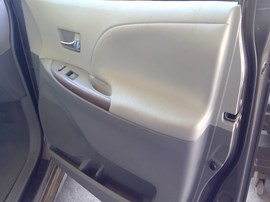 2013 TOYOTA SIENNA. GRAY, XLE MODEL, 3.5L, AT, FWD,   Z26404